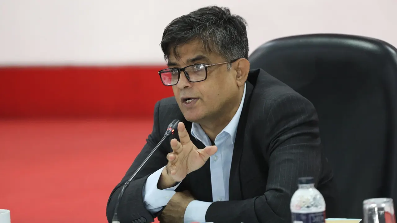 যেসব সাংবাদিক মবের ভয়ে আছেন, তারা ফ্যাসিবাদের দোসর : প্রেস সচিব