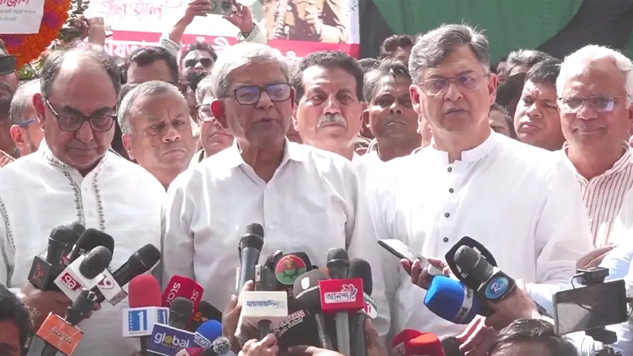 গণতন্ত্রকে আবারও ধ্বংসের ষড়যন্ত্র চলছে : মির্জা ফখরুল