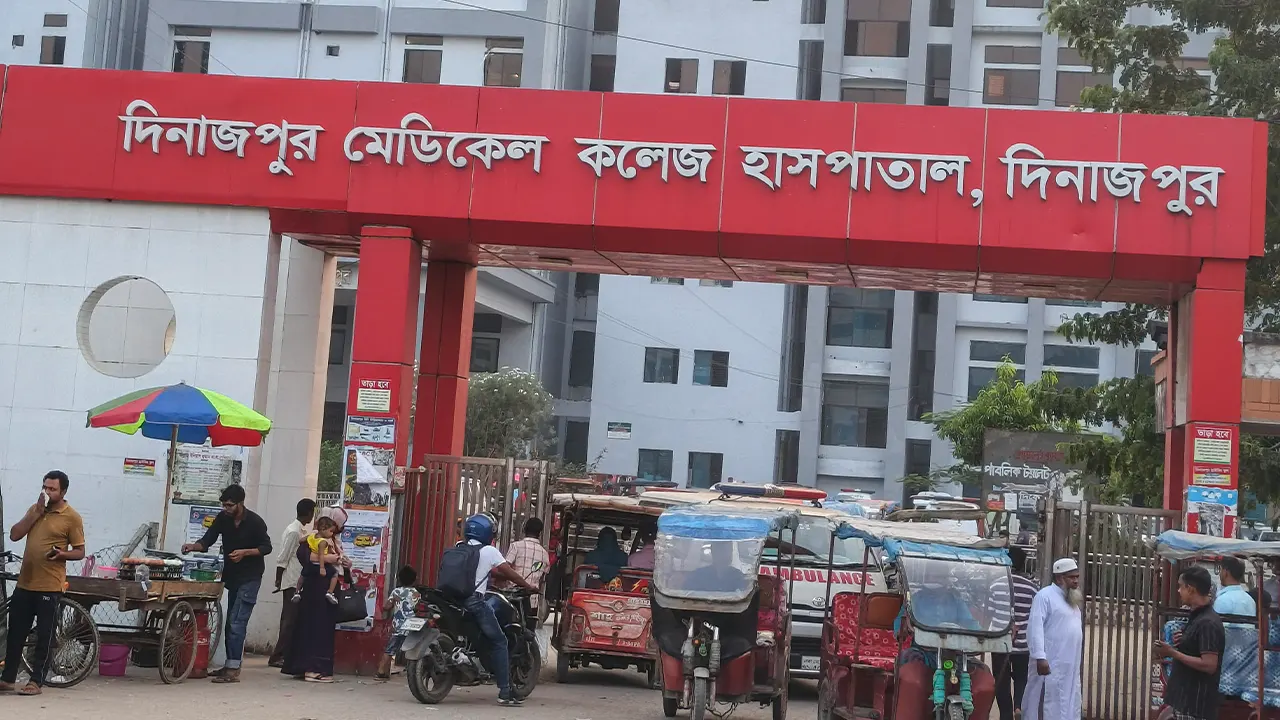 ‘পরিস্থিতির শিকার হয়ে বাচ্চা রেখে গেলাম, দয়া করে কেউ নিয়ে যাবেন’