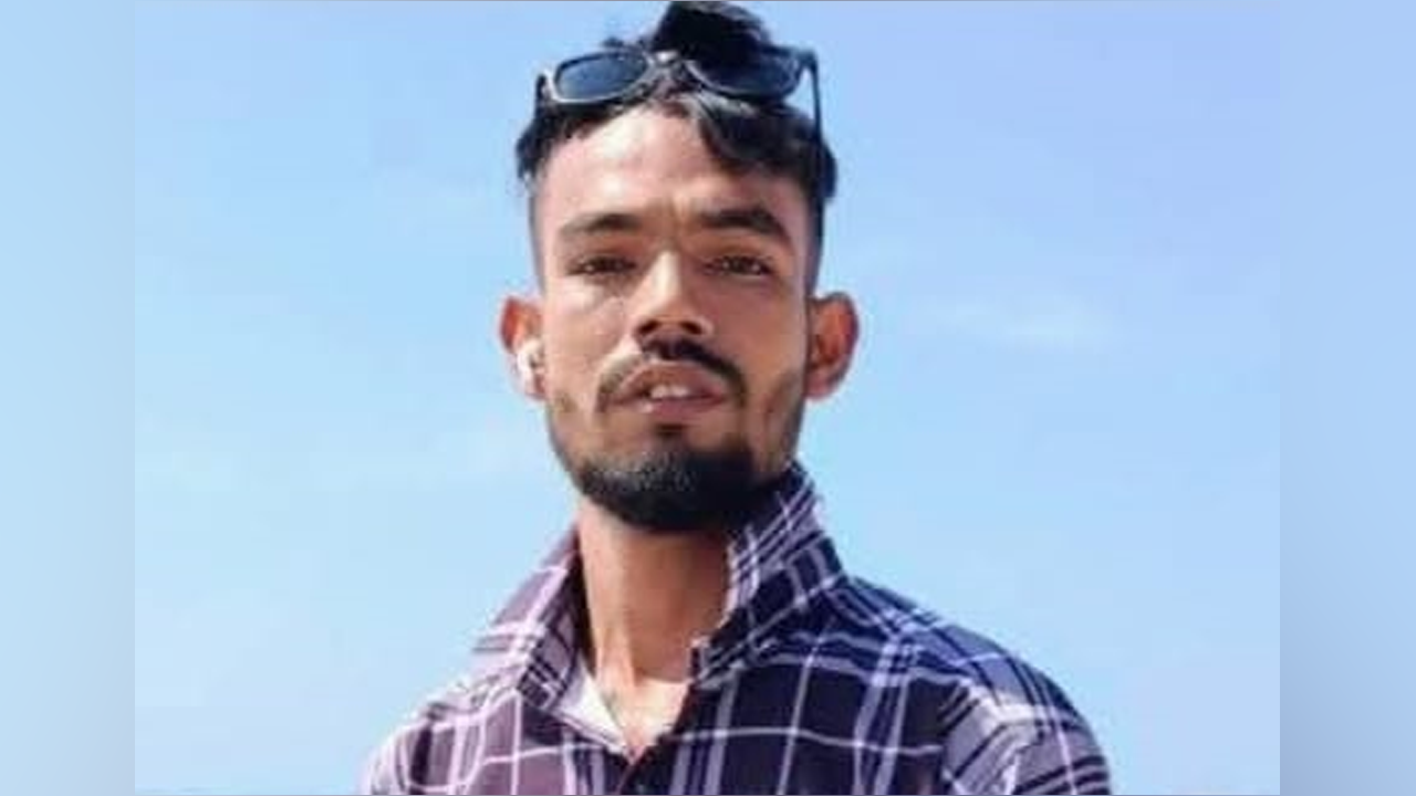 আবাসিক হোটেলে মিলল কর্মচারীর ঝুলন্ত মরদেহ