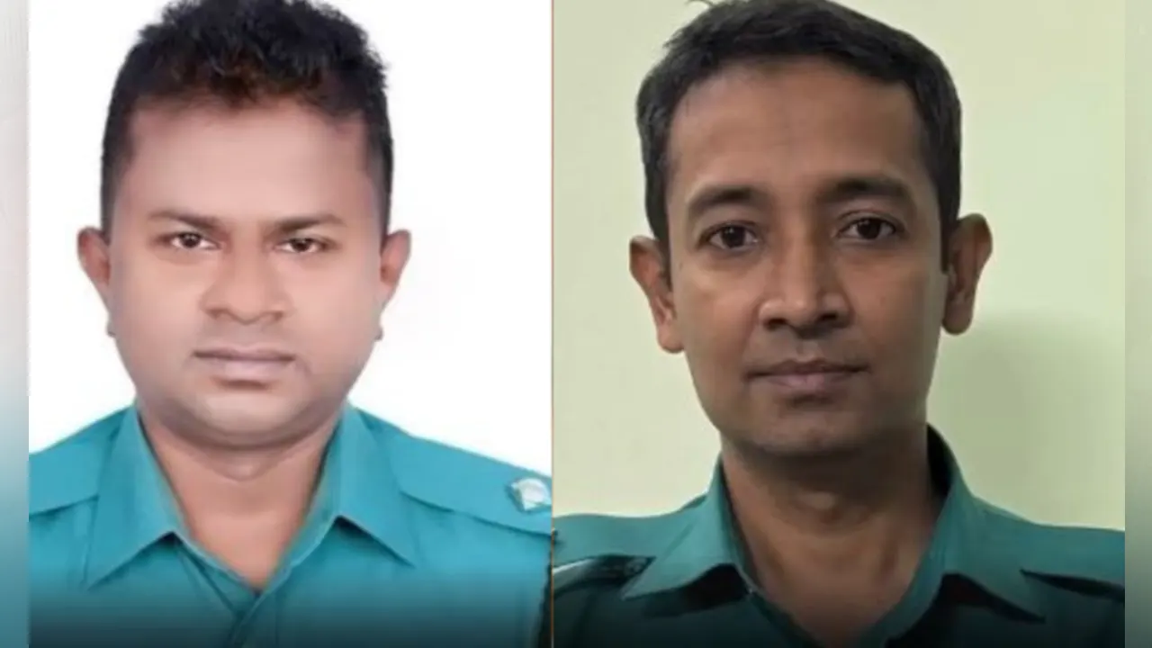 বাঁ থেকে বাকলিয়া থানার নতুন ওসি মোহাম্মদ আফতাব উদ্দিন ও  কাউন্টার টেররিজম ইউনিটে নিরস্ত্র নতুন পুলিশ পরিদর্শক মো. ইখতিয়ার উদ্দিন। ছবি : কালবেলা