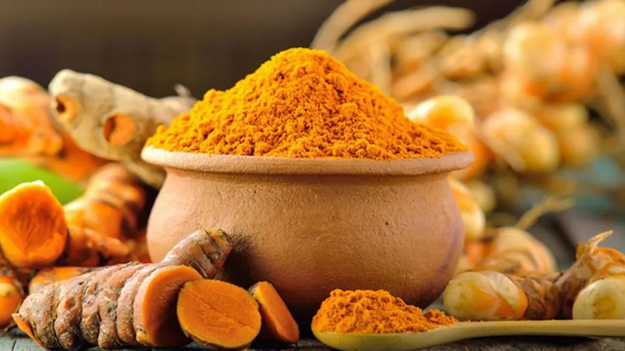 হলুদ। ছবি : সংগৃহীত