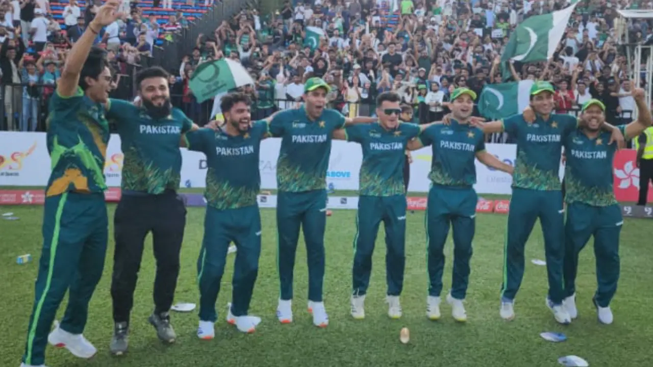 হংকং সিক্সেসের শিরোপা ঘরে তুলল পাকিস্তান