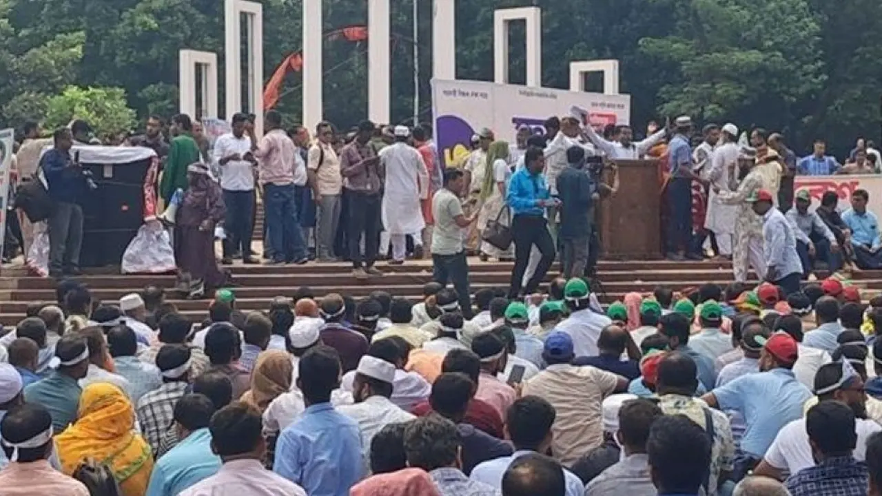 মন্ত্রণালয়ের সঙ্গে বৈঠকের পর সিদ্ধান্ত বদলালো প্রাথমিকের শিক্ষকরা