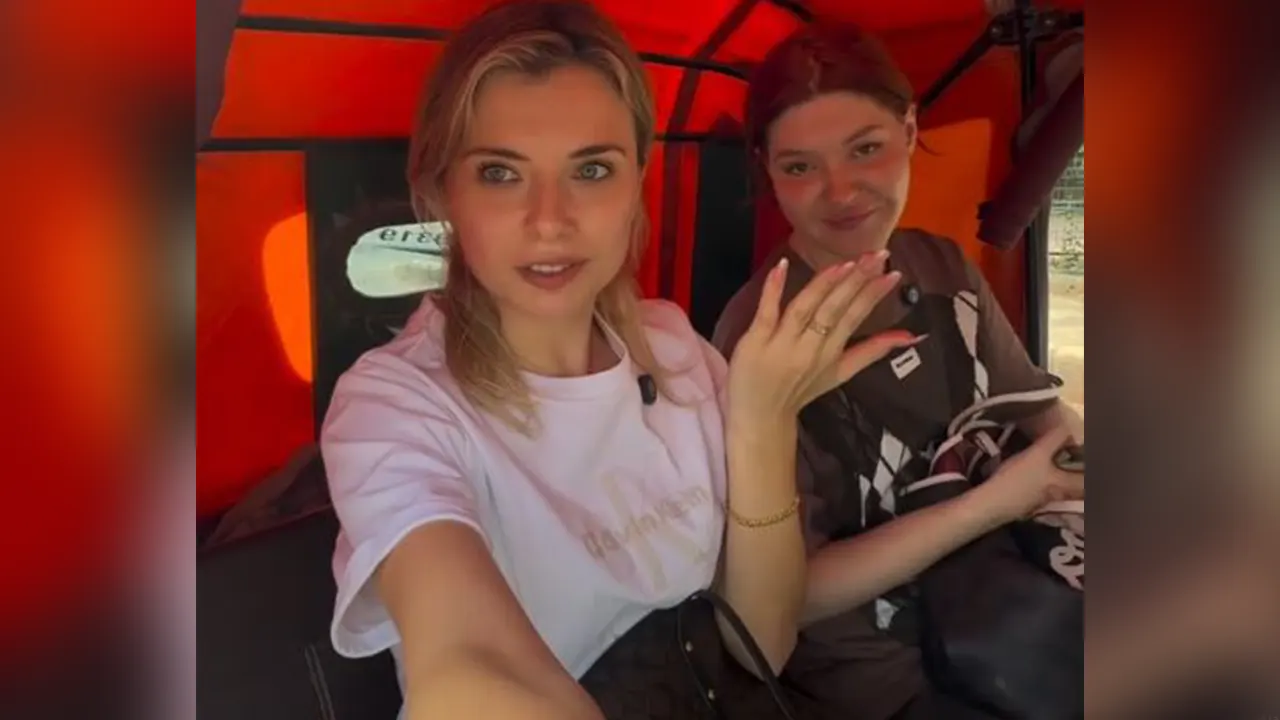 অটোতে বিদেশি তরুণী উঠায় খুশিতে আত্মহারা চালকের কাণ্ড