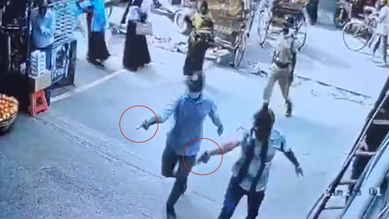 রাজধানীতে সিনেমা স্টাইলে প্রকাশ্যে গুলি, সিসি ক্যামেরায় যা দেখা গেল