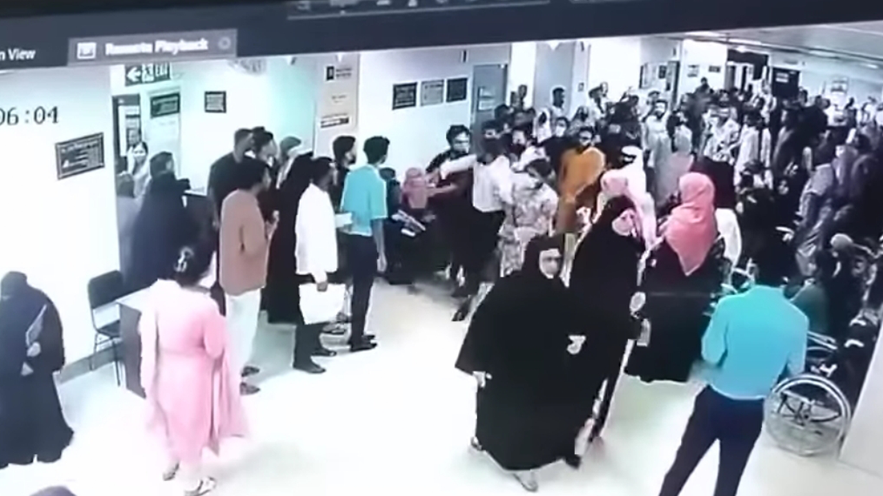 হাসপাতাল থেকে যুবককে তুলে নেওয়ার ভিডিও ভাইরাল
