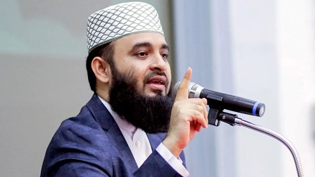 আজহারীর বই নকলের অভিযোগ, তদন্তে ডিবি