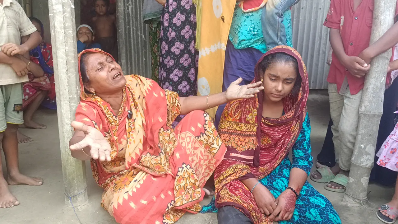 ‘আমগরে কেডা খাওয়াইবো, কেডা দেখবো’