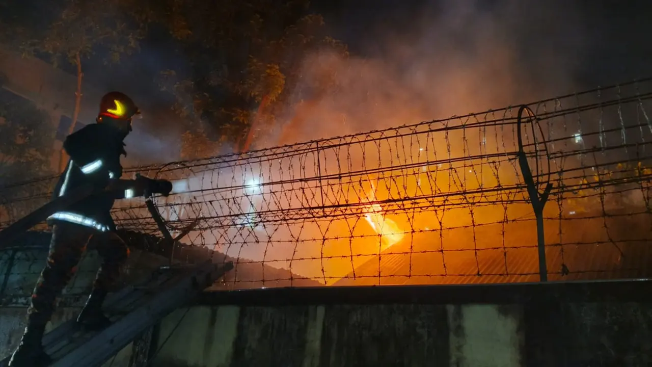 সিলেটে বিটিসিএল অফিসে অগ্নিকাণ্ড