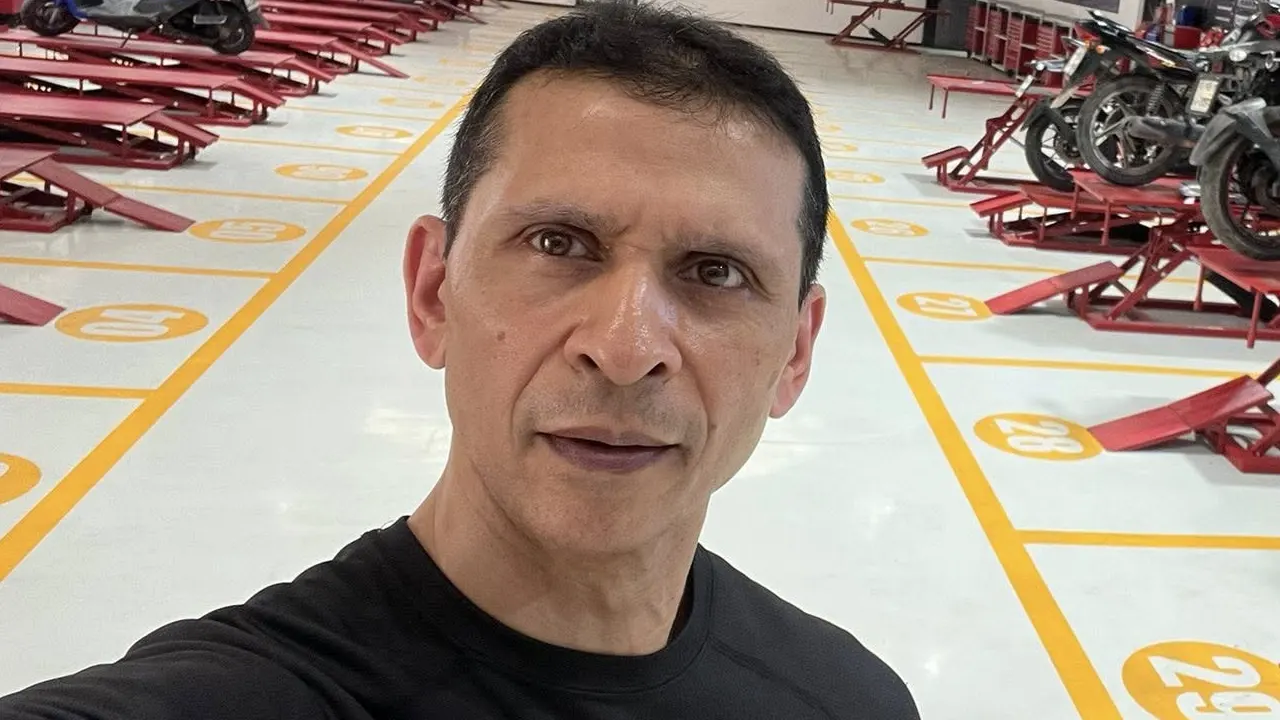 অগ্নিসন্ত্রাস ও ককটেল বিস্ফোরণ কারা করে, উদাহরণ দিলেন সোহেল তাজ