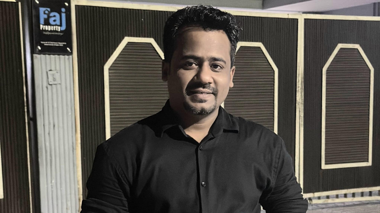 অস্বচ্ছল শিক্ষার্থীর পাশে ছাত্রদল নেতা দয়াল