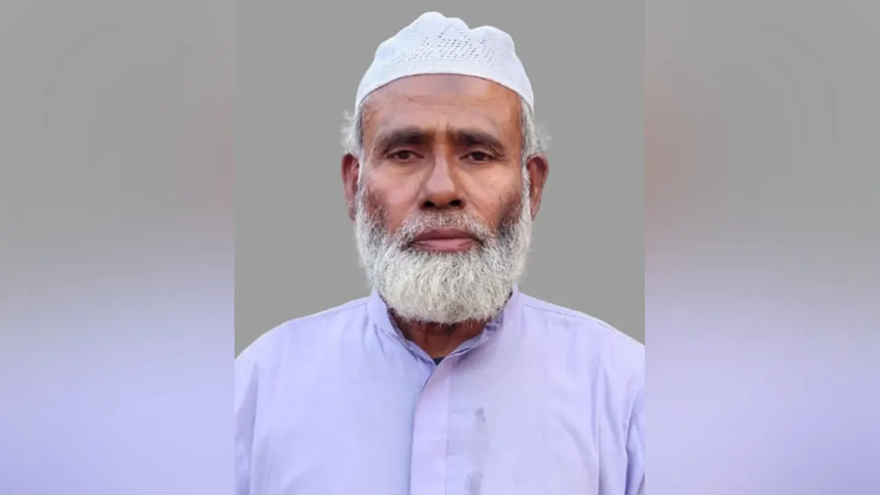 করোনায় অতিরিক্ত মুসল্লি নিয়ে নামাজ আদায়, বরখাস্ত ইমামকে বহালের নির্দেশ