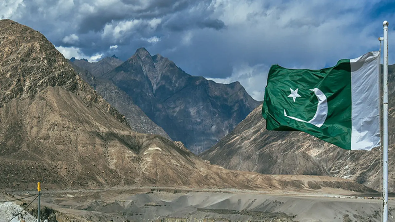 পাকিস্তান নির্ভরতা কমাতে কঠোর অবস্থানে আফগানিস্তান