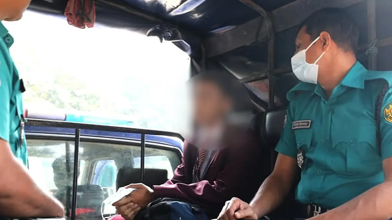 ধানমন্ডি ৩২ থেকে আটক সেই কিশোরকে ছেড়ে দিল পুলিশ