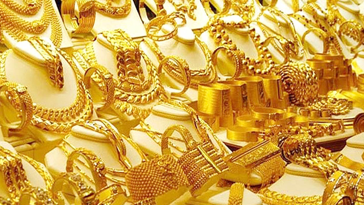 সাজিয়ে রাখা স্বর্ণের গহনা। ছবি : সংগৃহীত