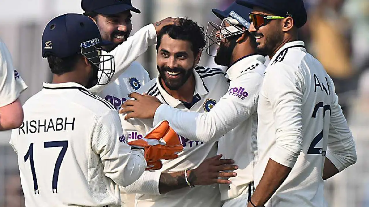 জাদেজার ঘূর্ণিতে ভারতের নিয়ন্ত্রণে কলকাতা টেস্ট