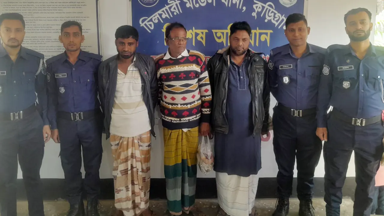 গ্রেপ্তার শ্রমিক লীগের তিন নেতা। ছবি : কালবেলা