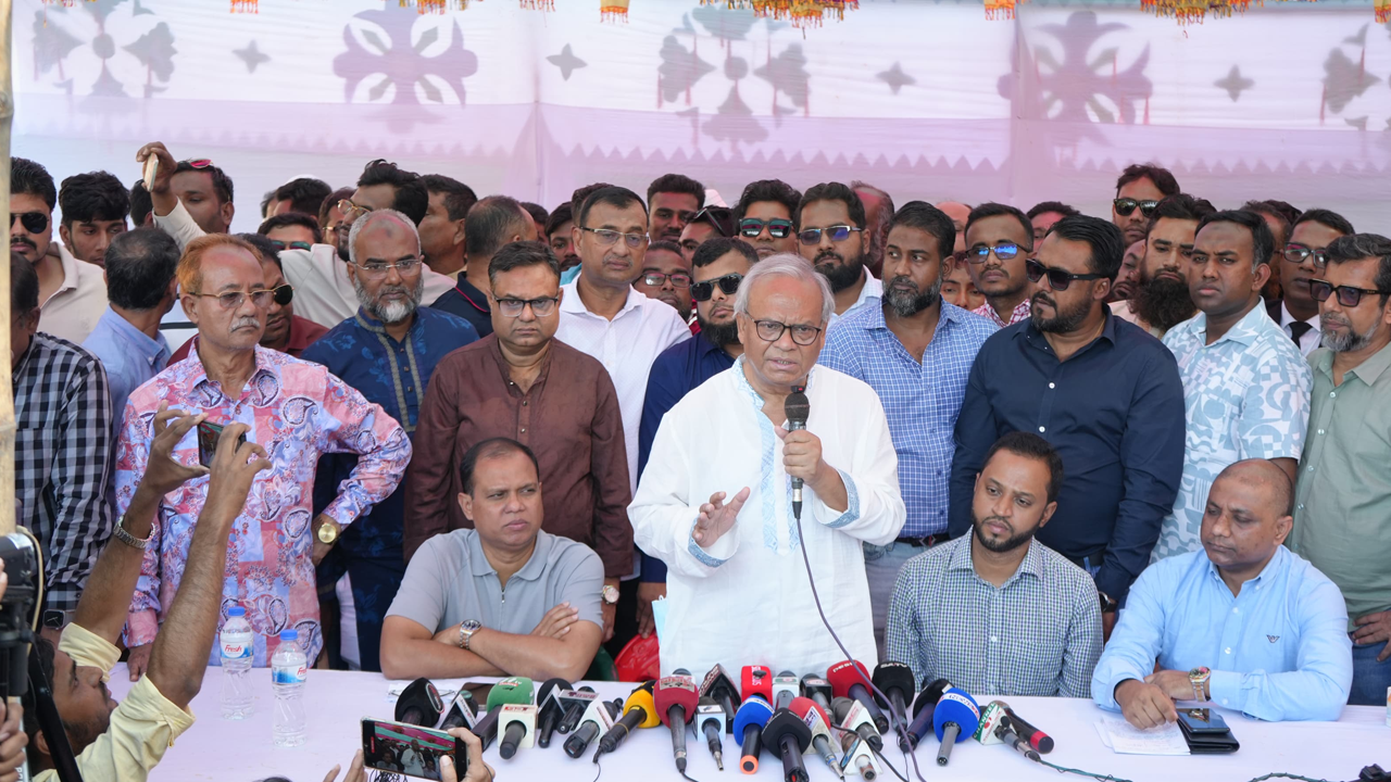 পটুয়াখালীতে বক্তব্য দেন রিজভী। ছবি : কালবেলা