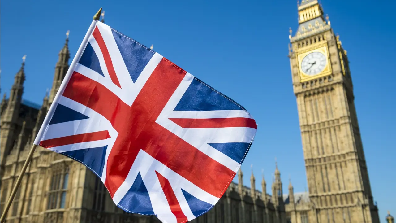 যুক্তরাজ্যে আশ্রয়প্রার্থীদের জন্য দুঃসংবাদ, বন্ধ হচ্ছে ‘গোল্ডেন টিকিট’