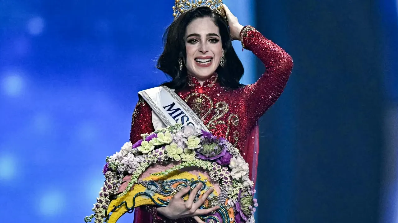 মিস ইউনিভার্সের মুকুট জিতলেন মেক্সিকোর ফাতিমা বশ