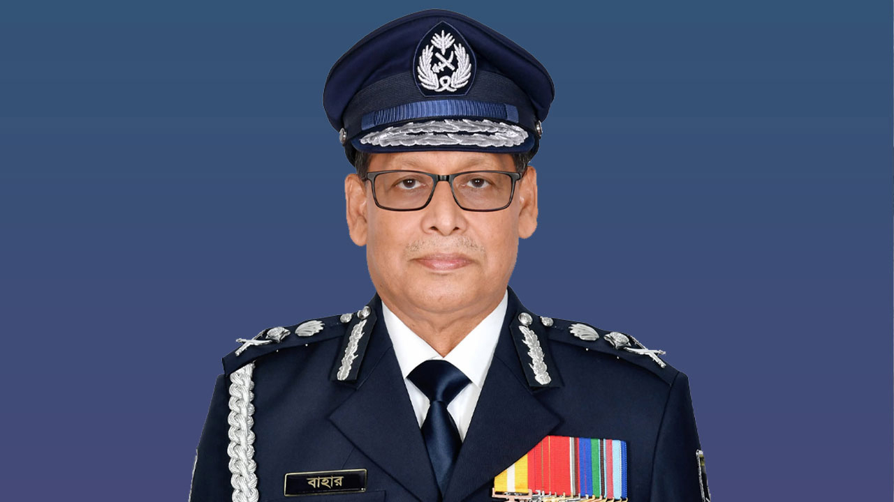 ইন্টারপোল সম্মেলন শেষে দেশে ফিরলেন আইজিপি