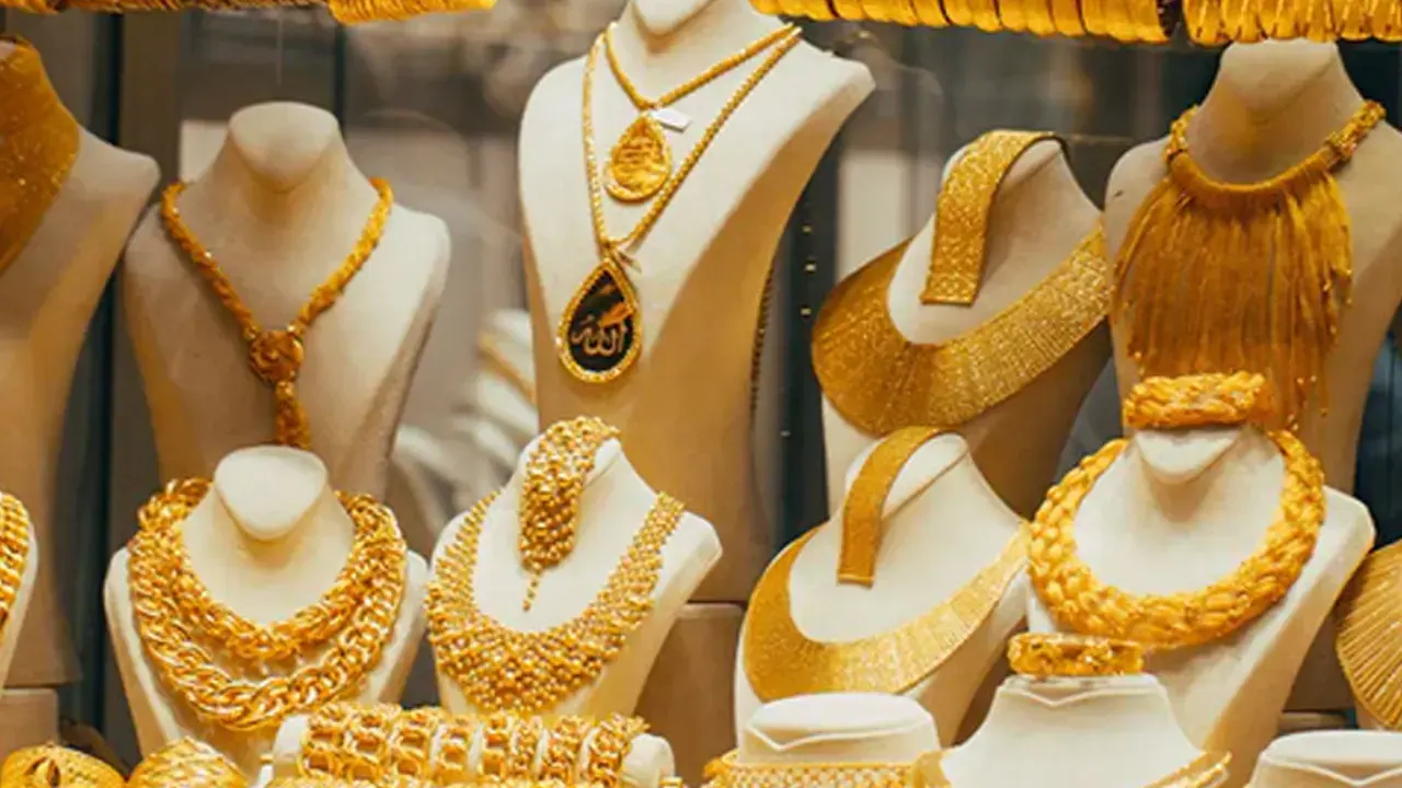 সাজিয়ে রাখা স্বর্ণালংকার। ছবি : সংগৃহীত