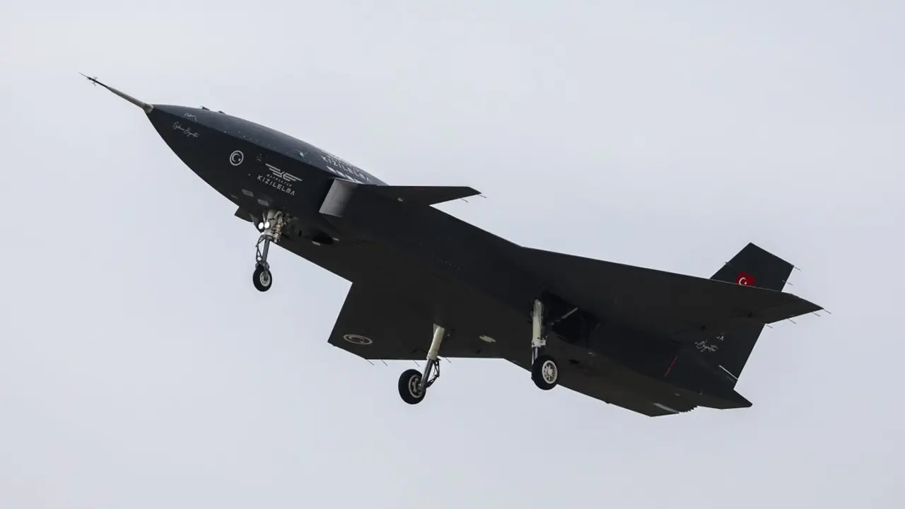তুরস্কের মনুষ্যবিহীন যুদ্ধবিমান বাইরকতার কিজেলেলমা। ছবি : সংগৃহীত