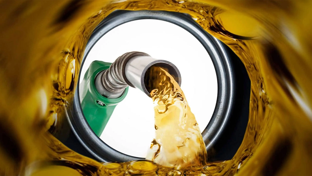 বিশ্ববাজারে জ্বালানি তেলের দাম