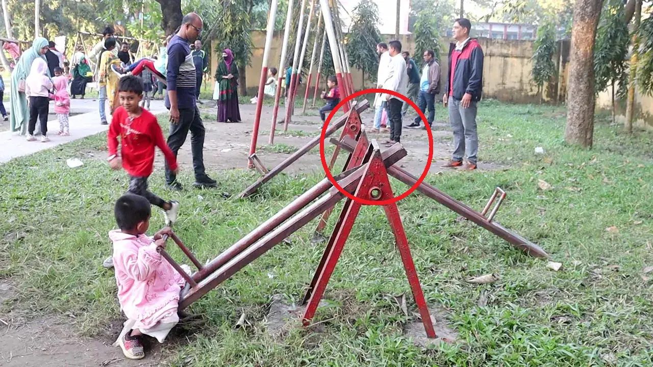 নওগাঁ জেলা পরিষদ পার্কের অধিকাংশ রাইডস ব্যবহারের অনুপযোগী