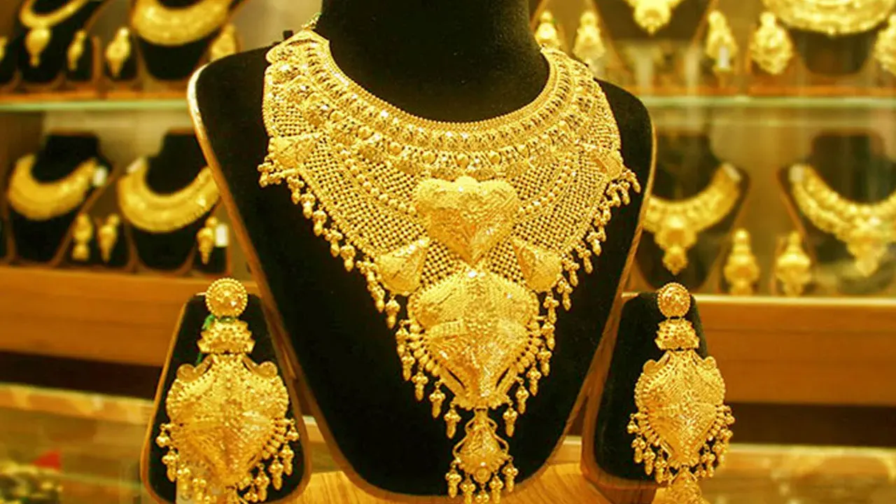 সাজিয়ে রাখা স্বর্ণালংকার। ছবি : সংগৃহীত