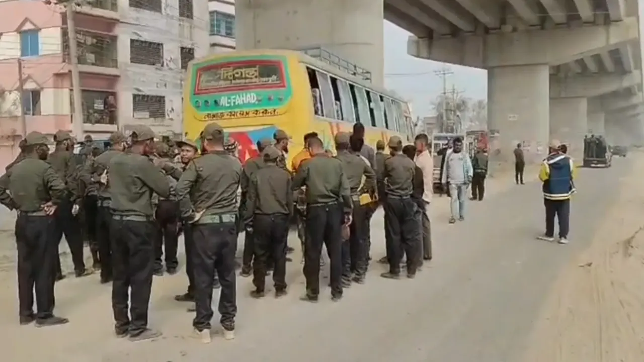 ব্রাহ্মণবাড়িয়া শহরের পৈরতলা এলাকায় এ দুর্ঘটনা ঘটে। ছবি : কালবেলা