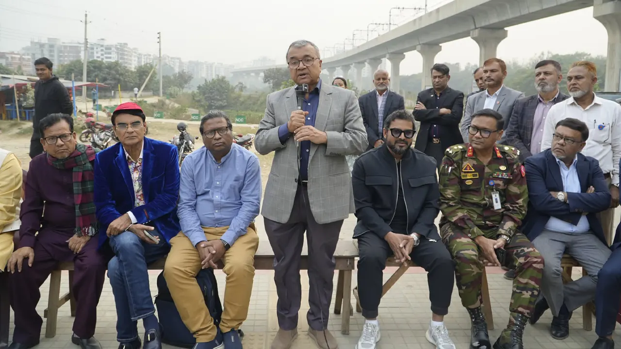 উত্তরা উত্তর মেট্রোরেল স্টেশন-সংলগ্ন এলাকায় আহমদ ছফা সরণির উদ্বোধন অনুষ্ঠান। ছবি : কালবেলা