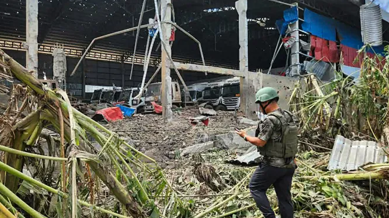 আলোচনার আগেই থাইল্যান্ড-কম্বোডিয়া সীমান্তে ফের সংঘর্ষ