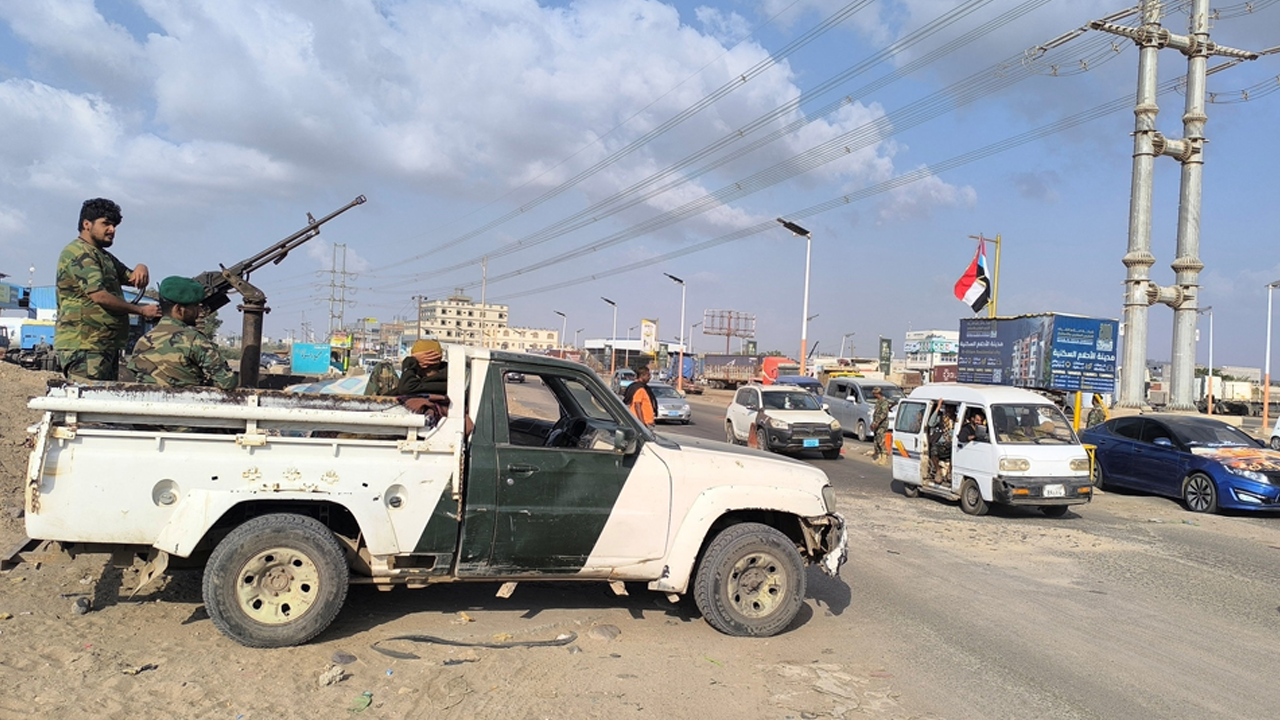 আমিরাতে পালিয়েছেন এসটিসি নেতা আল-জুবাইদি