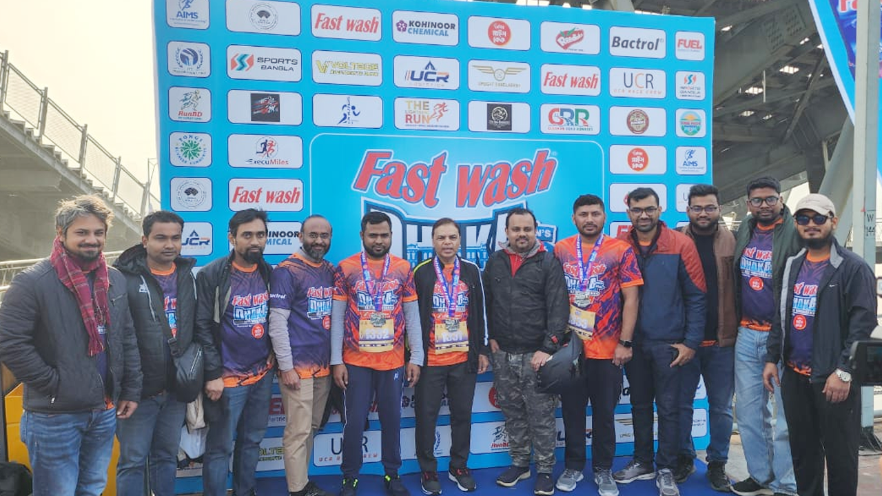 রাজধানীতে ফাস্ট ওয়াশ ঢাকা ম্যানস হাফ ম্যারাথন অনুষ্ঠিত