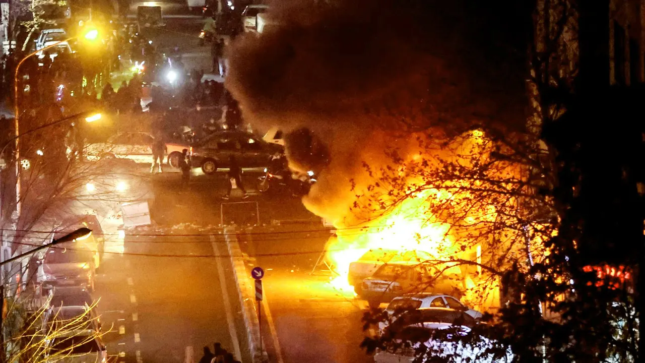 ইরানে সরকারবিরোধী বিক্ষোভে নিহত অন্তত ২০০০ 