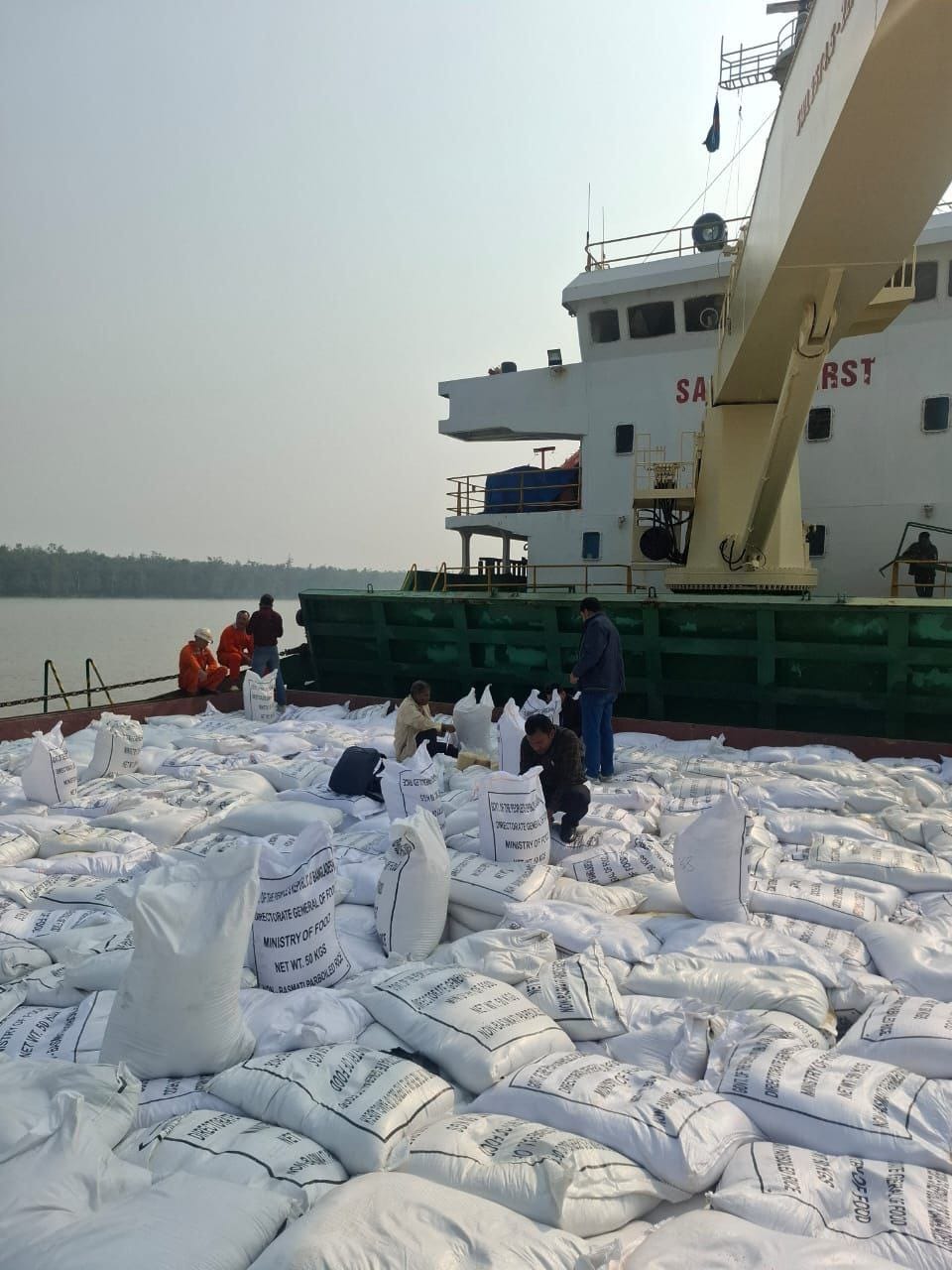 ভারত থেকে এলো ৫ হাজার টন চাল
