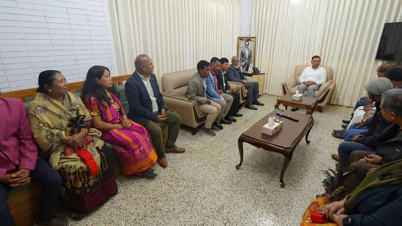 তারেক রহমানের সঙ্গে ক্ষুদ্র জাতিগোষ্ঠী দলের নেতাদের সাক্ষাৎ