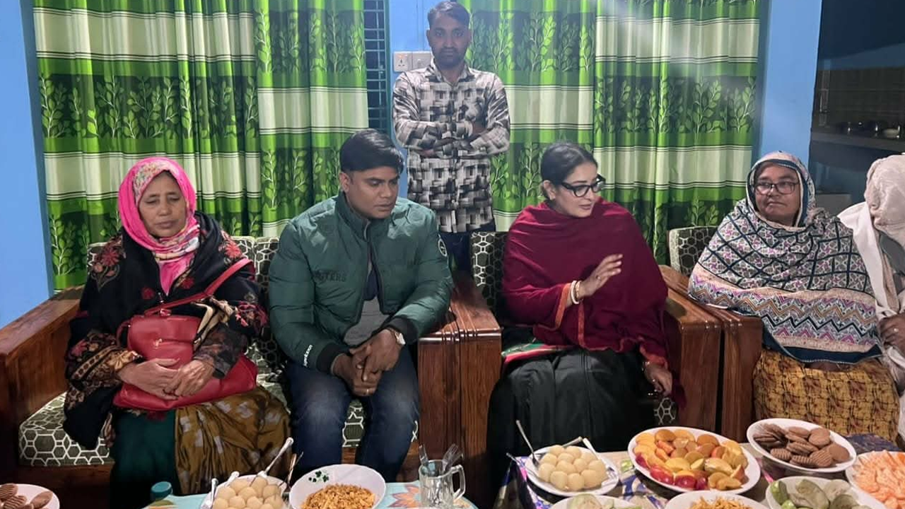 পঞ্চগড়ে মরহুম ইয়াছিন আলীর পরিবারের সঙ্গে সাক্ষাৎ নিপুন রায়ের