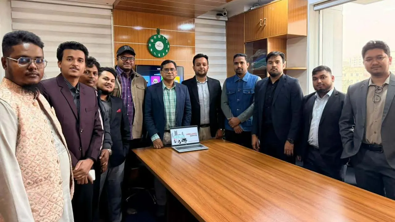 রক্তস্পন্দন প্ল্যাটফর্মে অ্যাম্বুলেন্স সার্ভিসের উদ্বোধন। ছবি : কালবেলা