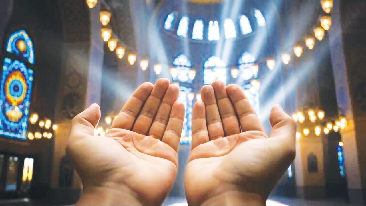 ইবাদতে আল্লাহর ভয়ে কান্না