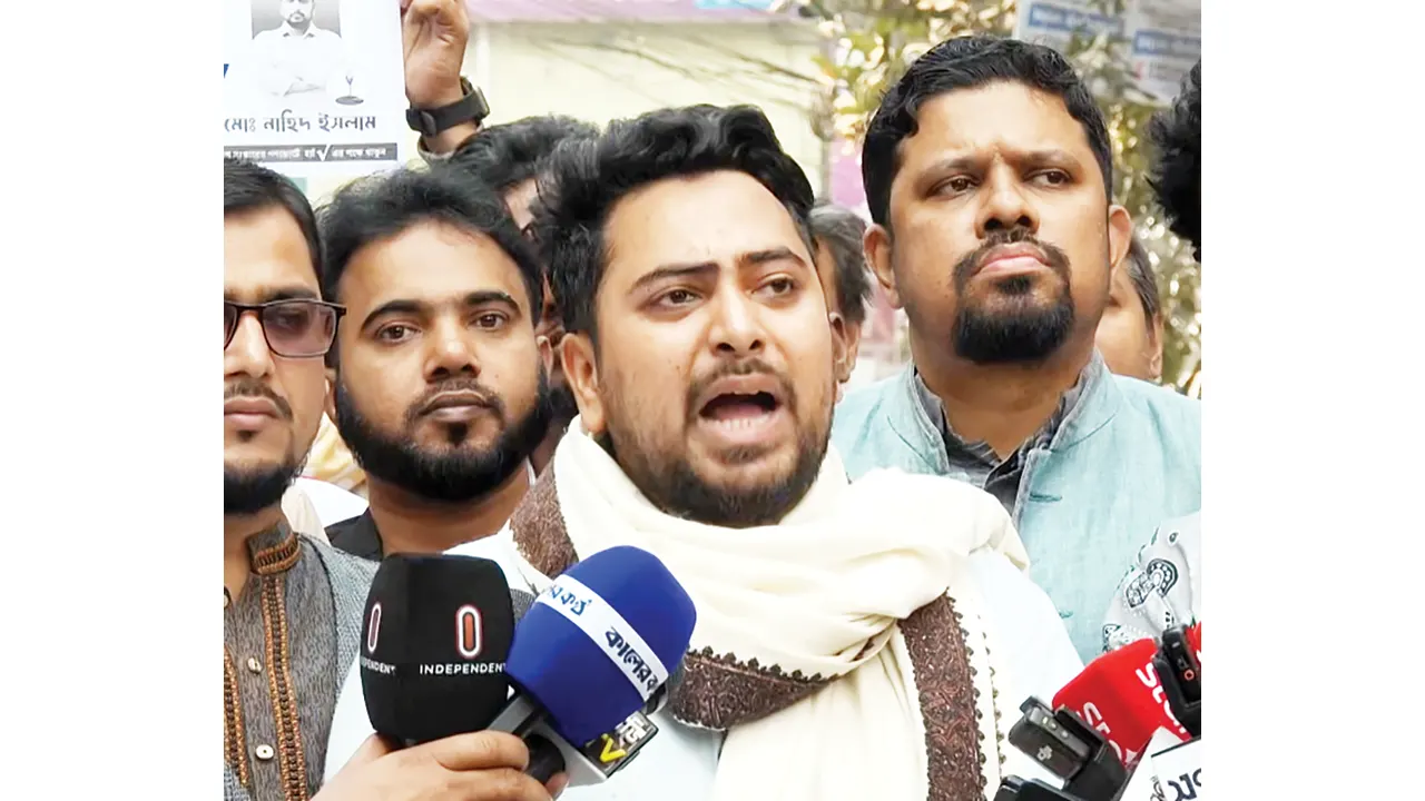 কার্ডের কথা বলে তারা ভোট কেনার কৌশল করছে