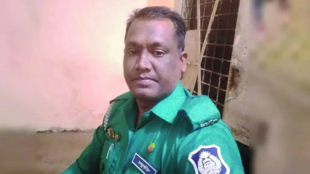 কনস্টেবল শফিকুল ইসলাম। ছবি: সংগৃহীত