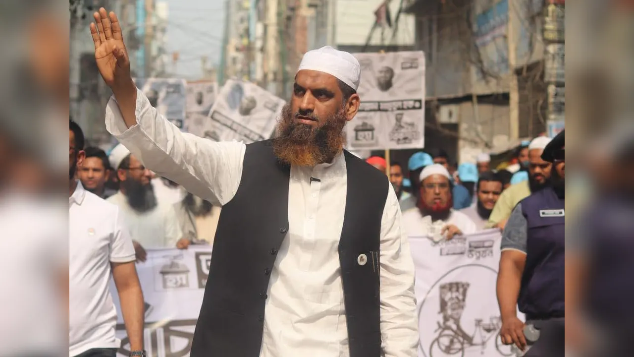 নির্বাচন বানচালের ষড়যন্ত্র রুখে দেওয়ার আহ্বান মামুনুল হকের