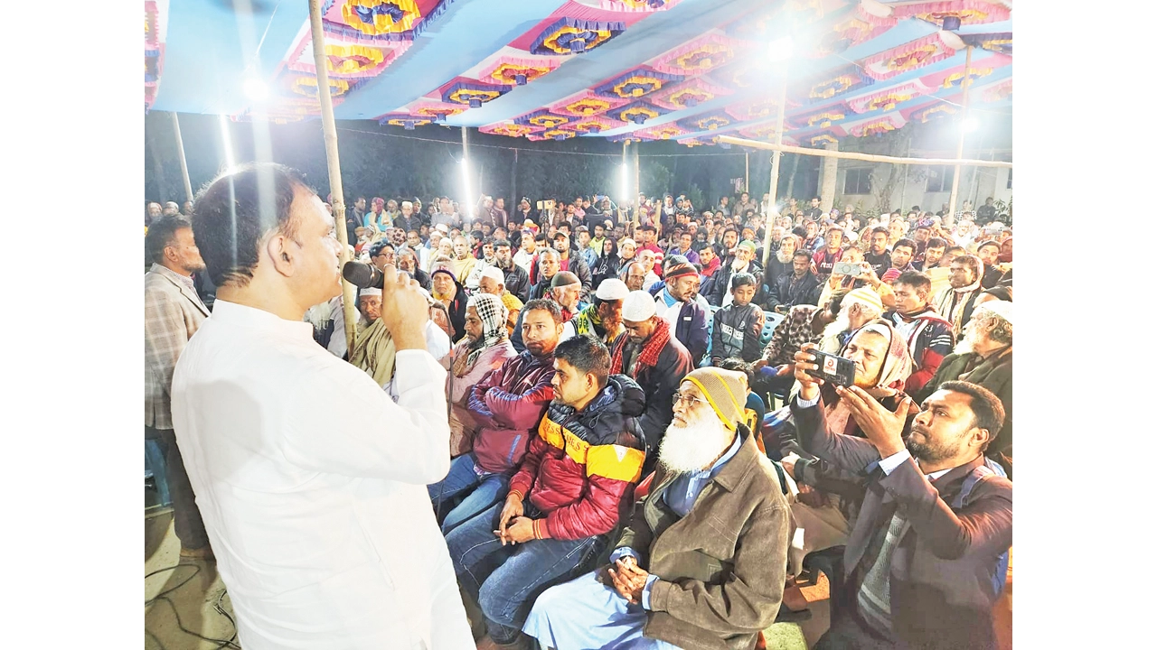 ভোটের মাঠে সৌহার্দ্যের অনন্য নজির