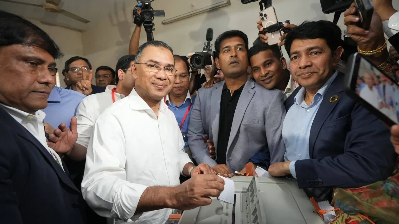 ভোট দিয়েছেন বিএনপির চেয়ারম্যান তারেক রহমান। ছবি : সংগৃহীত