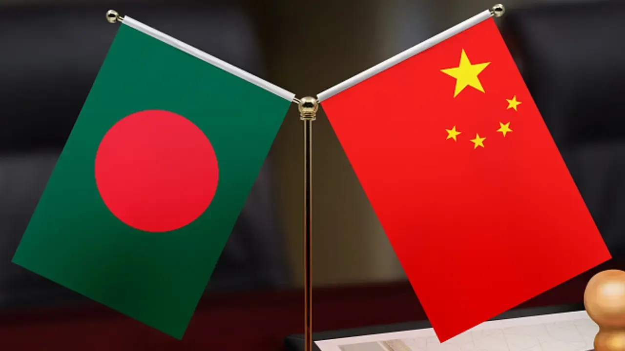 বাংলাদেশ ও চীনের পতাকা। ছবি : সংগৃহীত