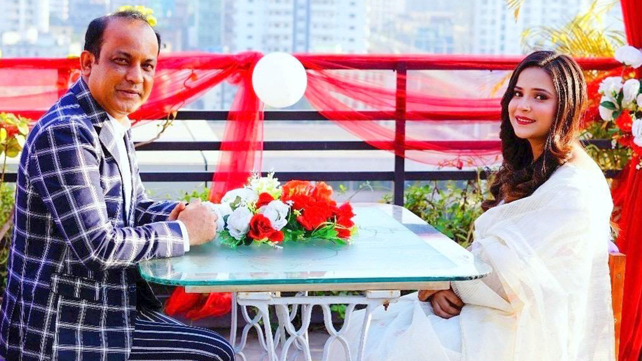 দীপু হাজরা ও সাথী আক্তার । ছবি : নির্মাতার সৌজন্যে