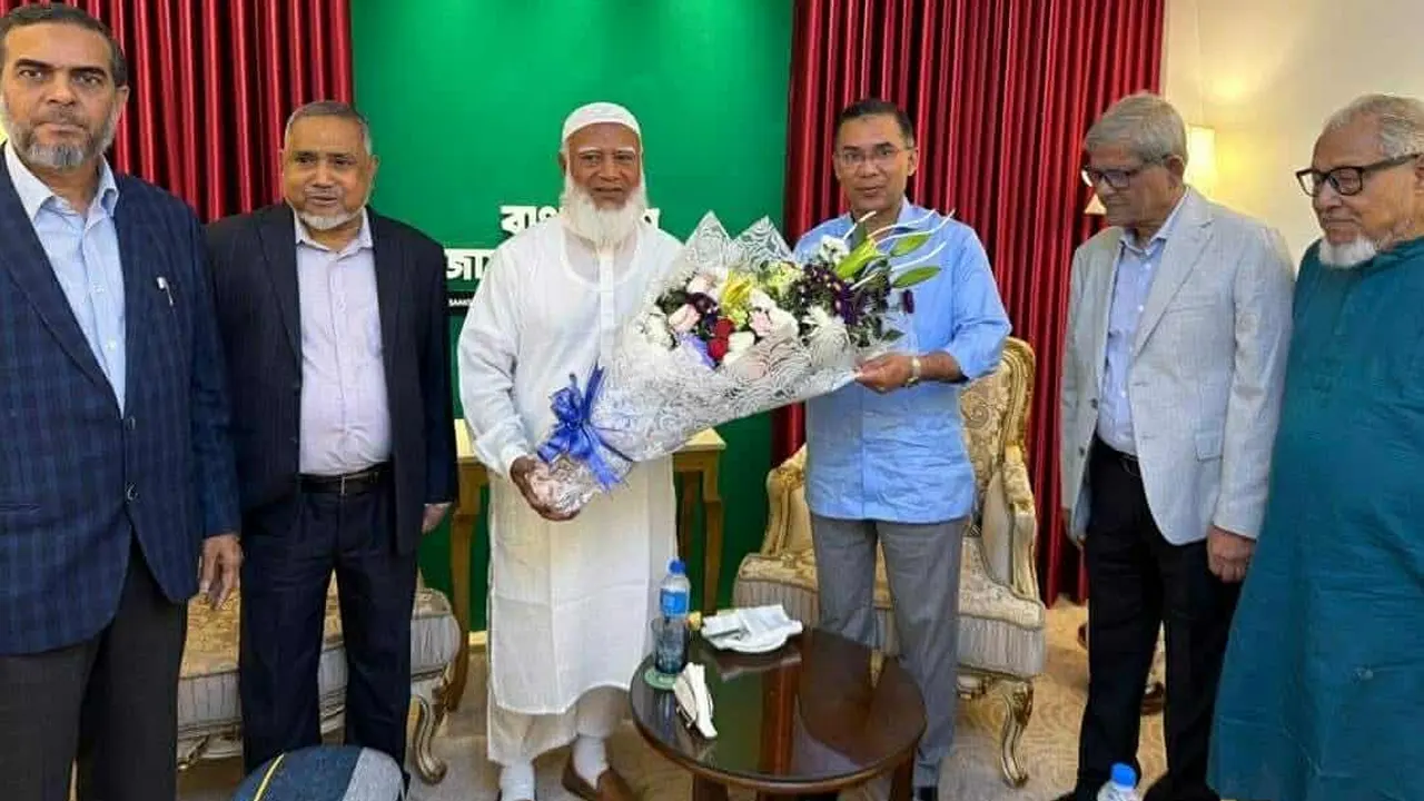 ডা. শফিকুর রহমানের সঙ্গে সাক্ষাৎ করতে তার বসুন্ধরা আবাসিক এলাকার বাসভবনে তারেক রহমান | ছবি : কালবেলা